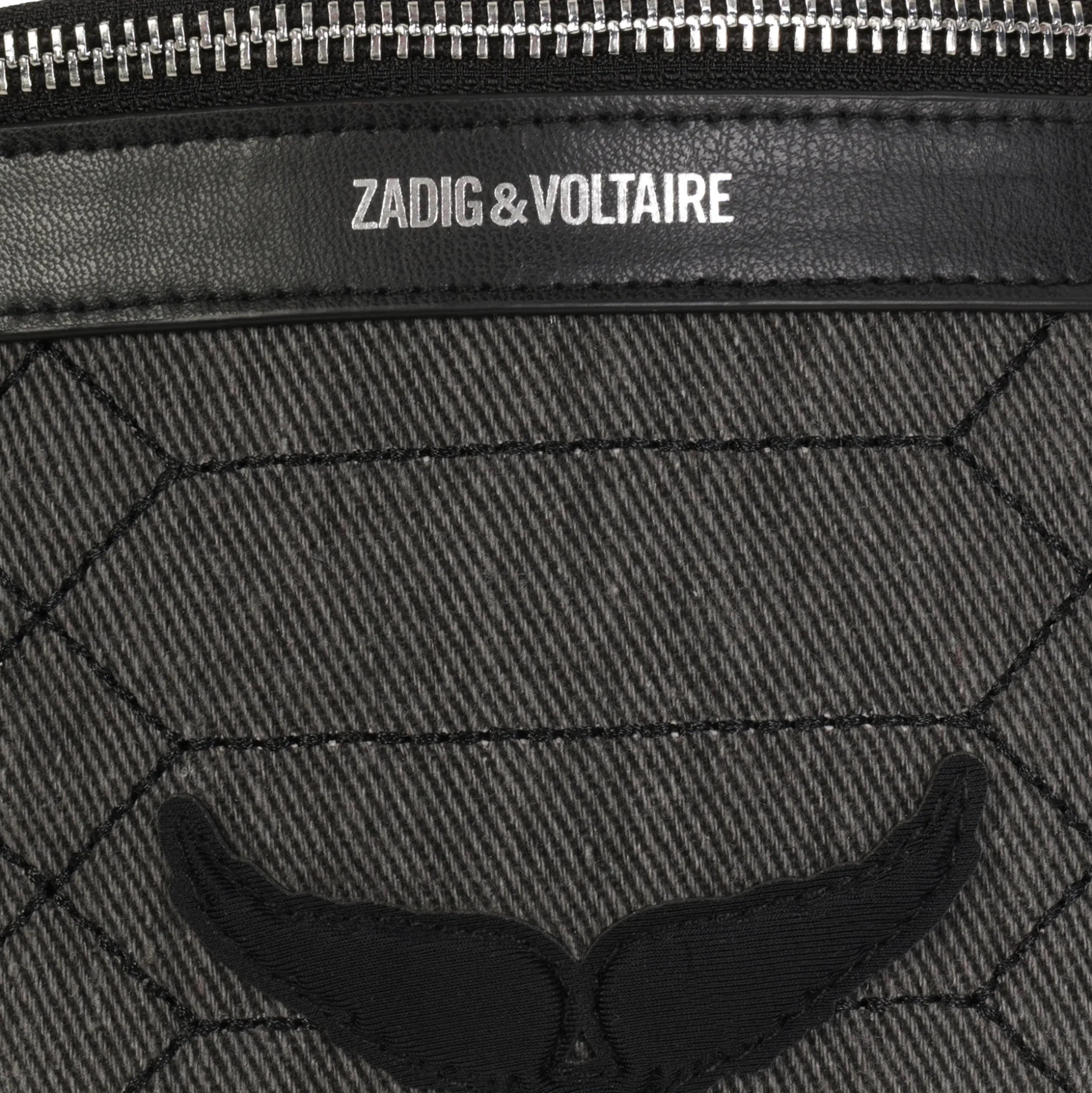 Belt bag with removable strap