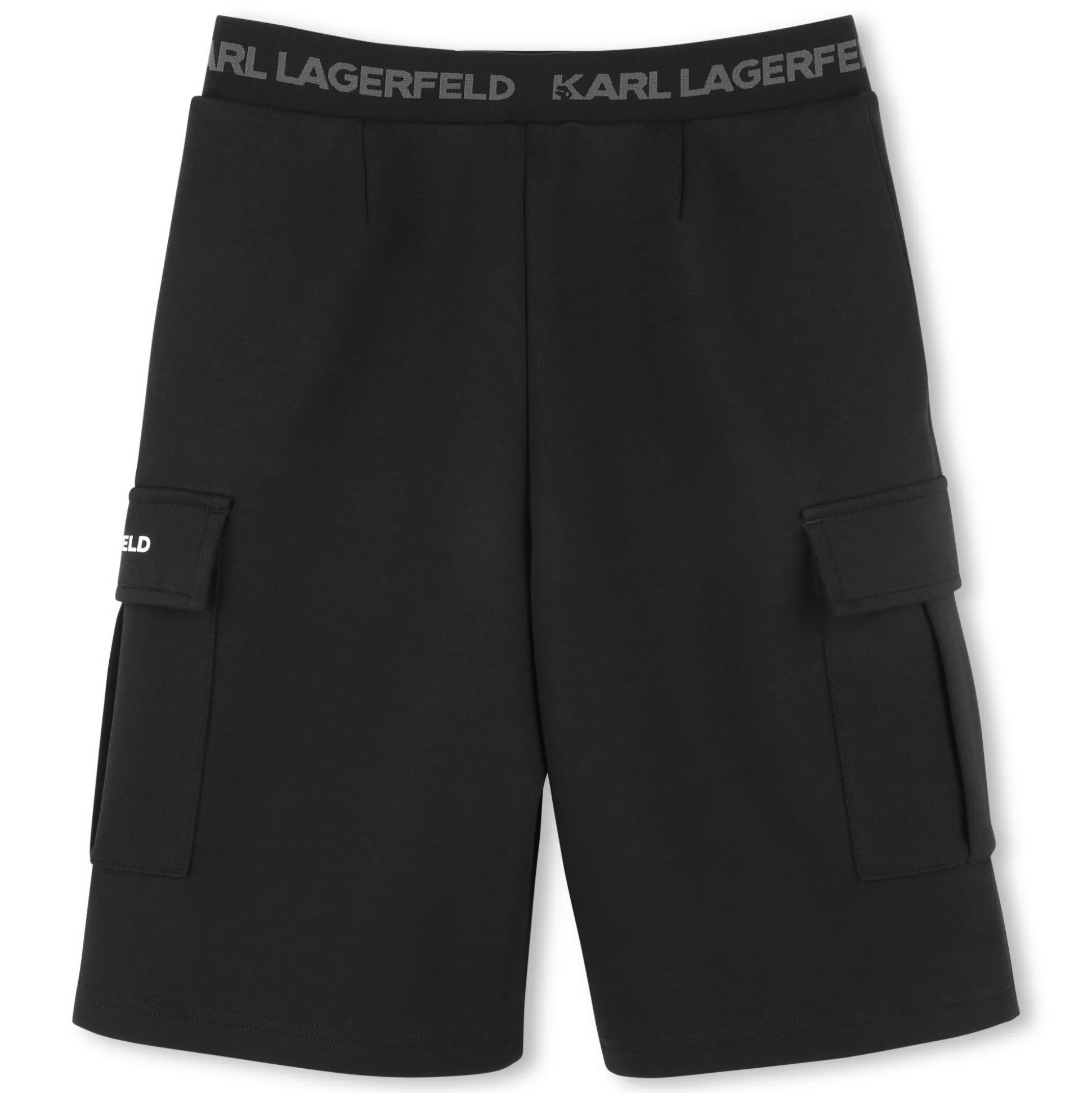 Bermuda shorts with pockets