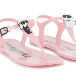Buckled sandals with badge