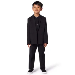 Buttoned suit jacket