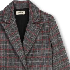 Coat with pockets
