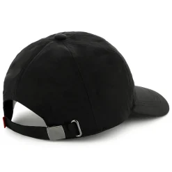 Crinkle-effect cap