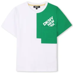 Loose T-shirt with pocket