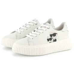 Low-top lace-up trainers