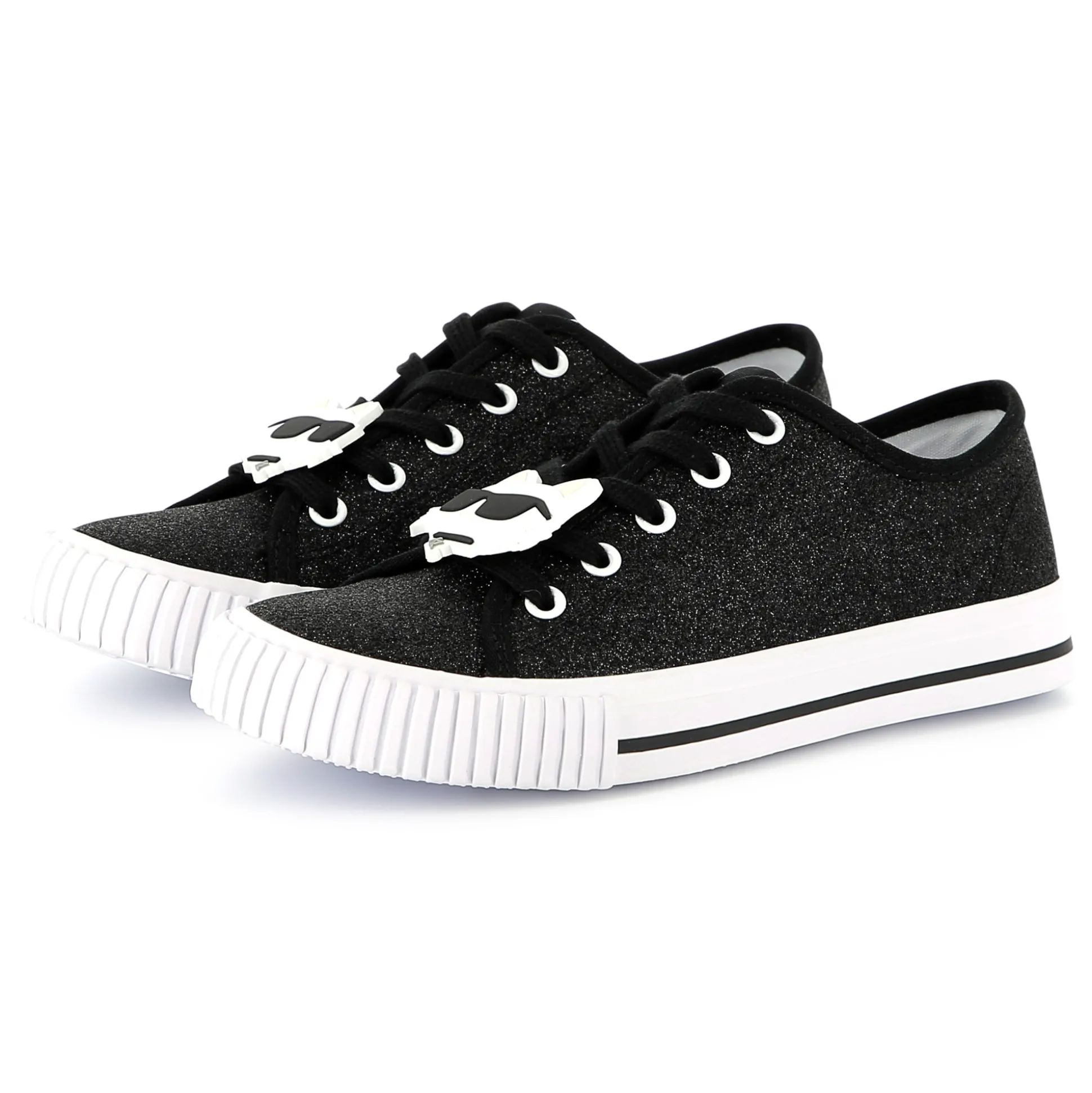 Low-top lace-up trainers