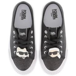 Low-top lace-up trainers