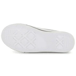 Low-top lace-up trainers