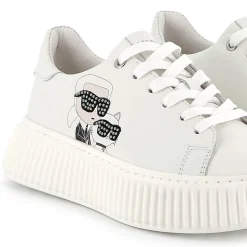 Low-top lace-up trainers