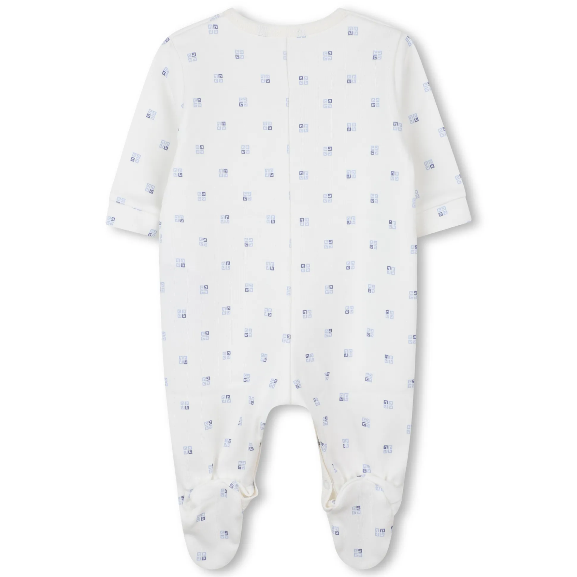 Pyjamas with snap fasteners