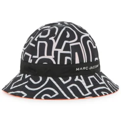 Reversible bucket hat