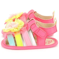 Sandals with straps and buckle