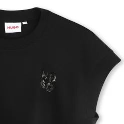 Sleeveless T-shirt