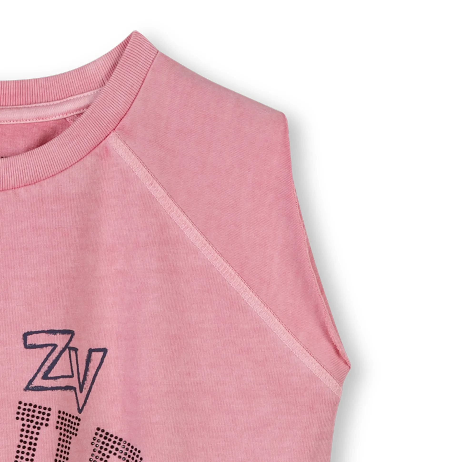 Sleeveless T-shirt