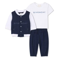 Tracksuit and T-shirt outfit